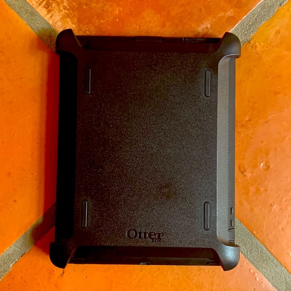 APPLE iPad 4G 32GB White A1430 + Hardshell Case + Keyboard + Accessories + Box - Picture 7 of 16